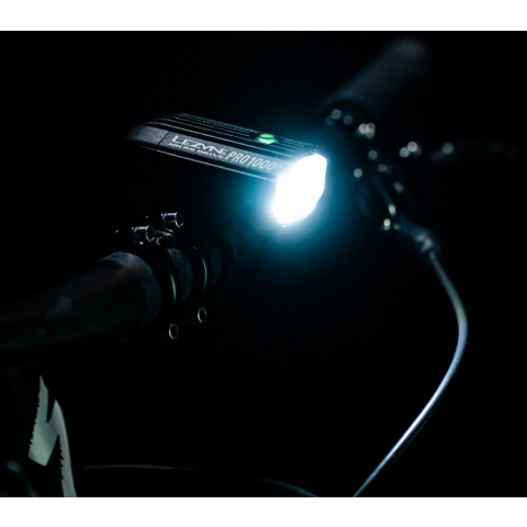 Lampka przednia Lezyne MICRO DRIVE 1000+ czarna
